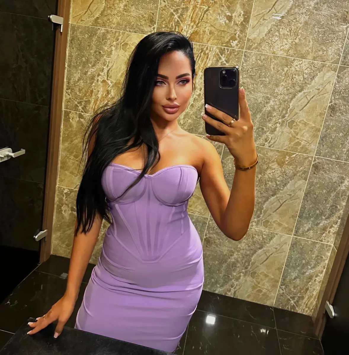Amanda escort in London
