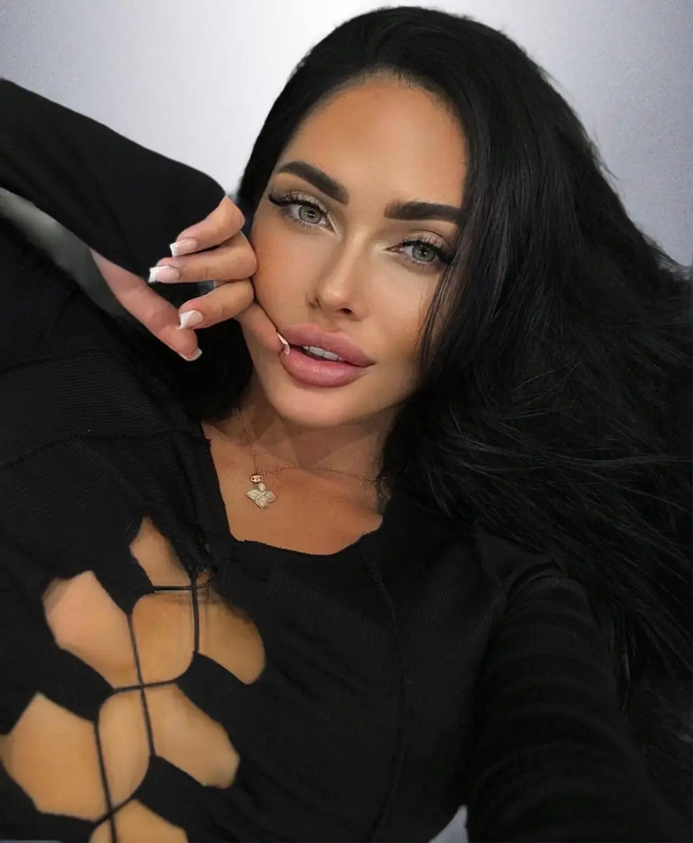 Amanda escort in London
