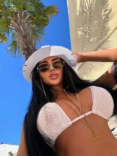 Amanda escort in London