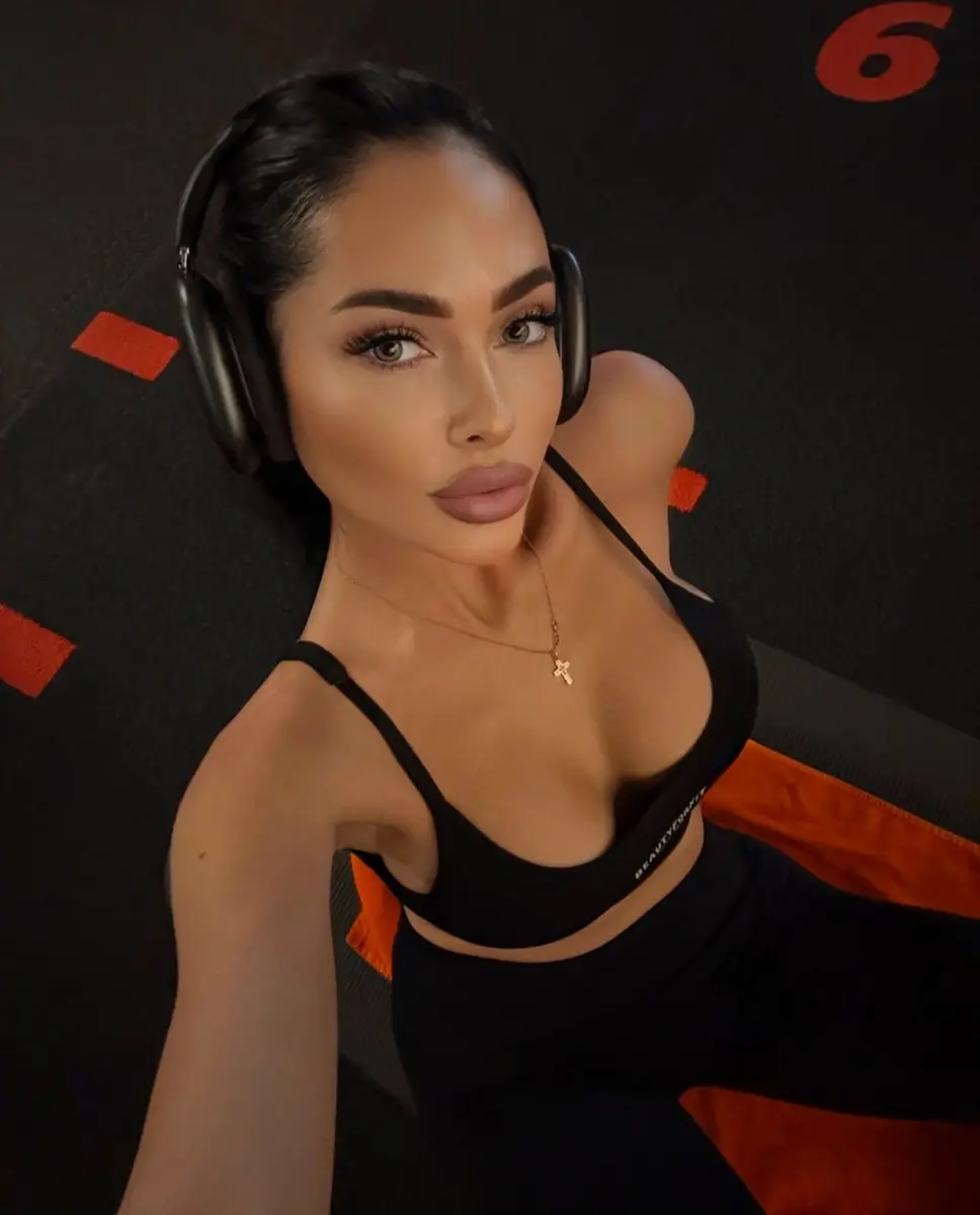 Amanda escort in London