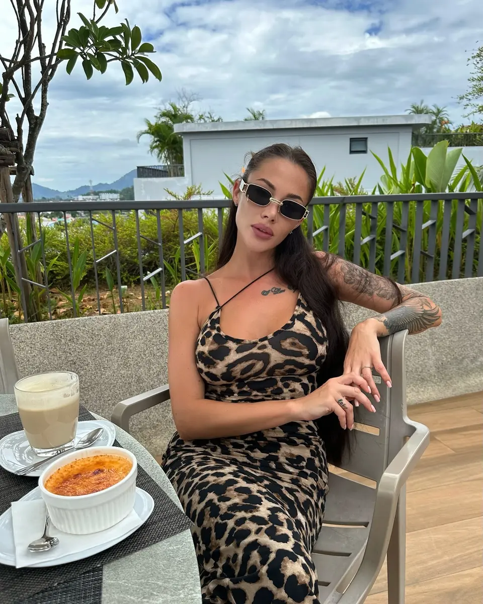 Anya escort in London