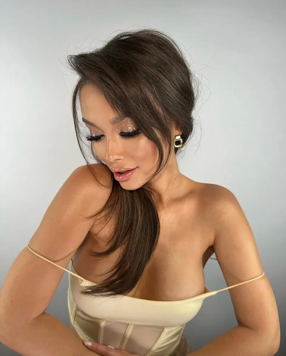 Deril escort in London