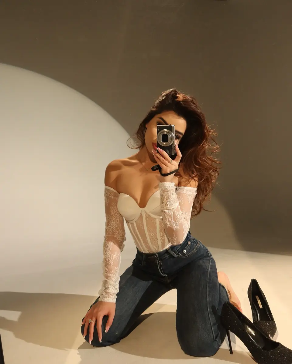 Dina escort in London