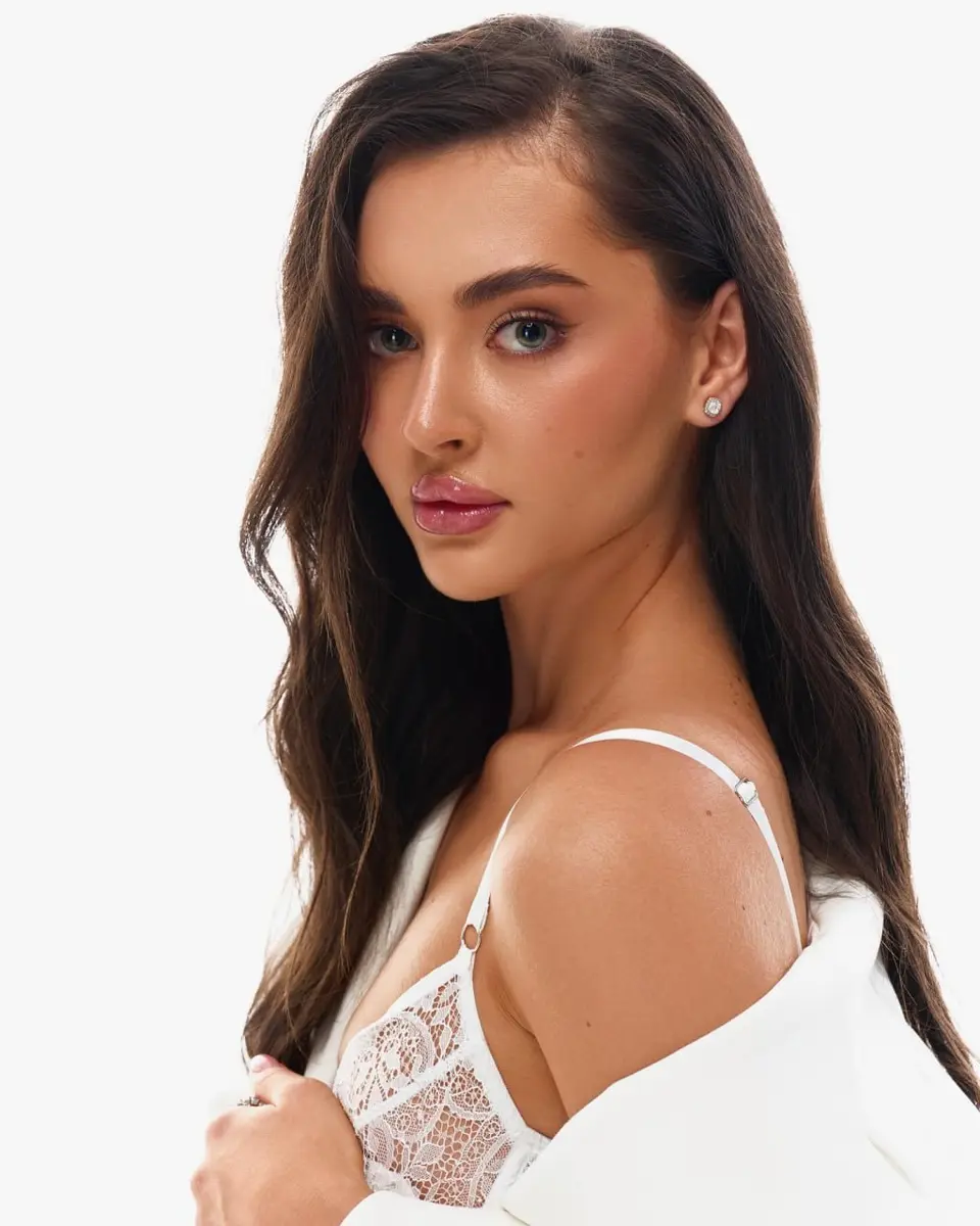 Drama escort in London