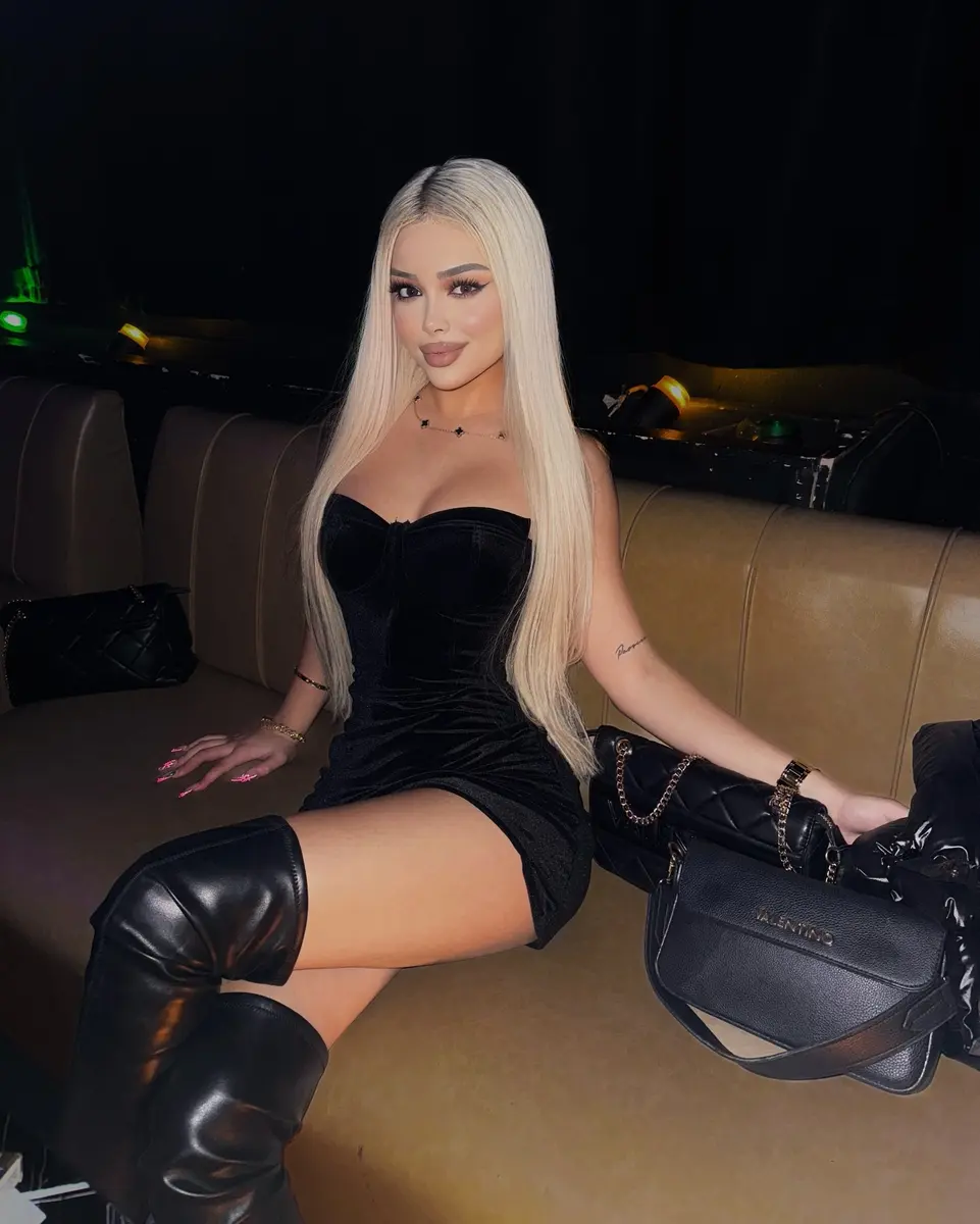 Feya escort in London