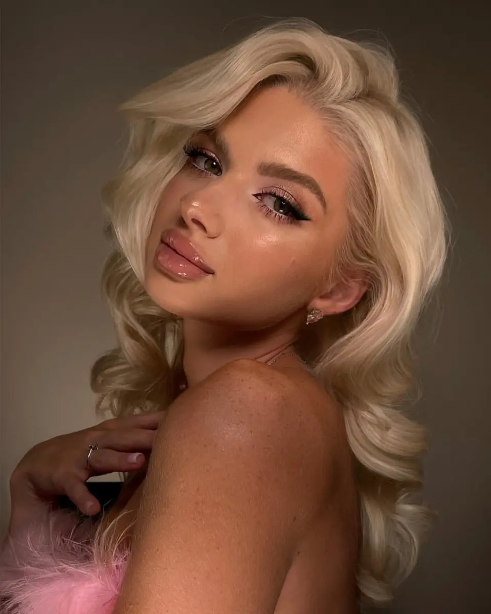 Kora escort in London