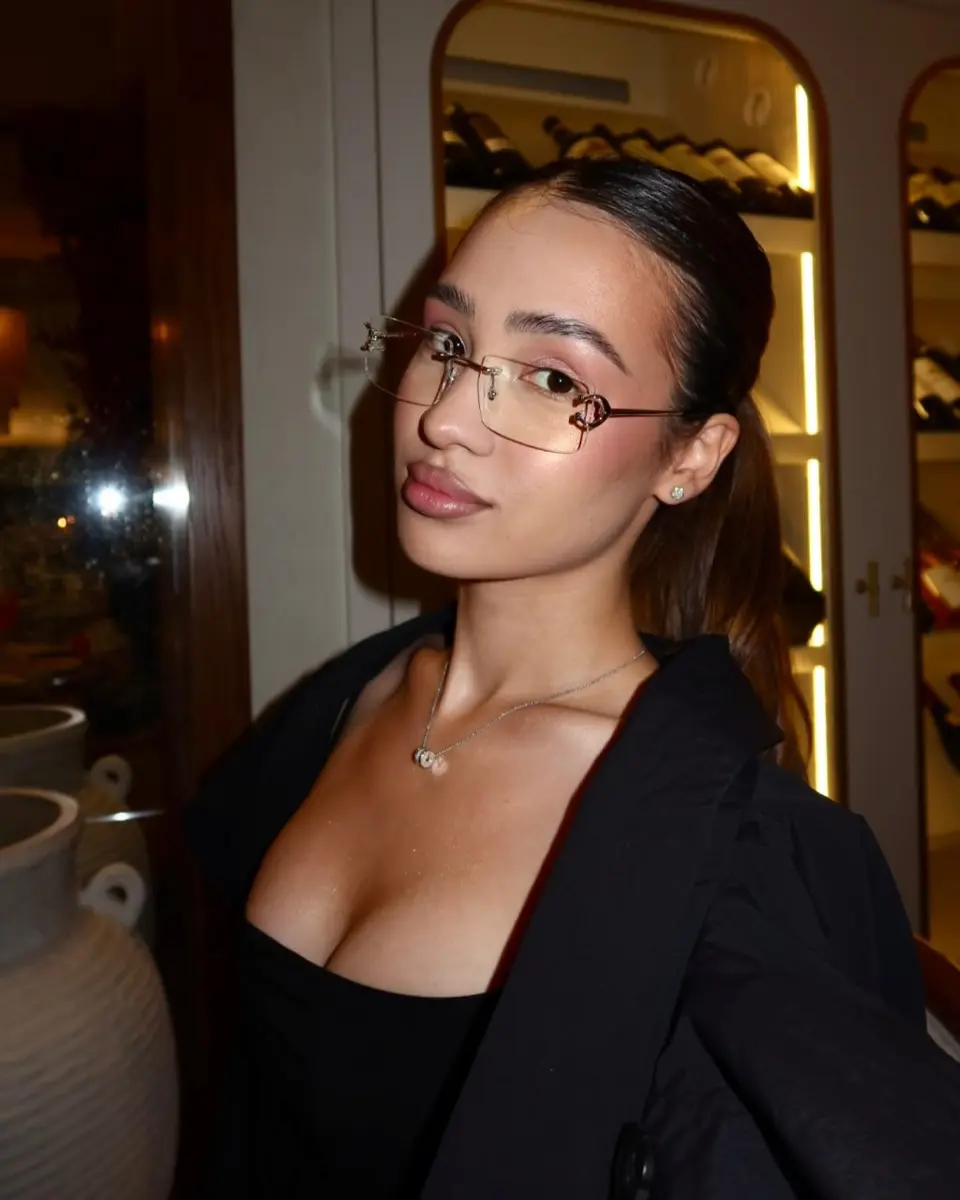 Lina escort in London
