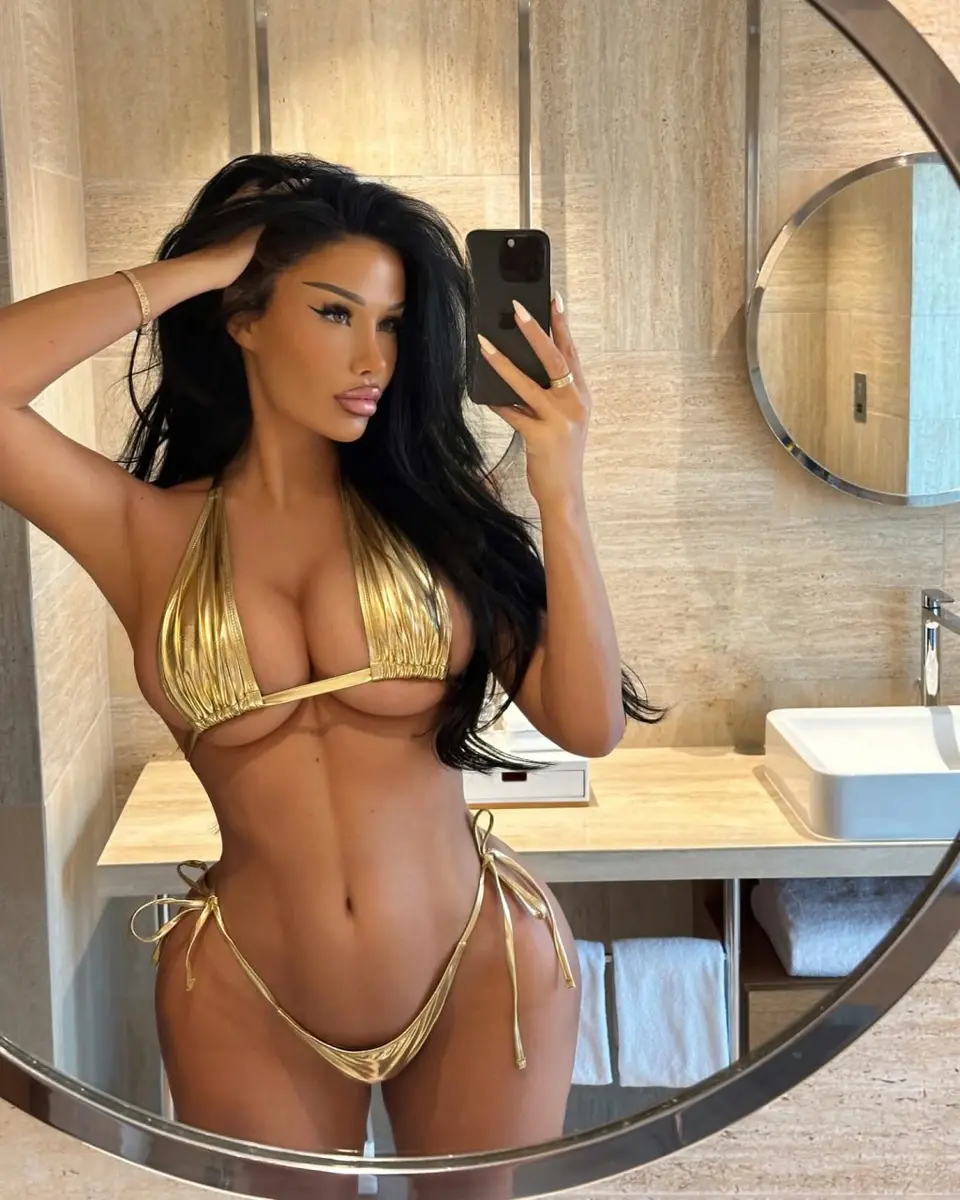Liona escort in London