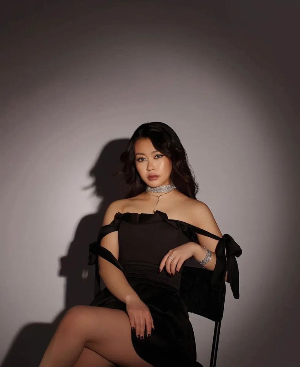Maya escort in London