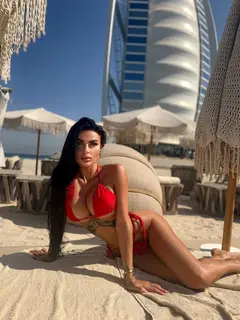 Vika escort in London
