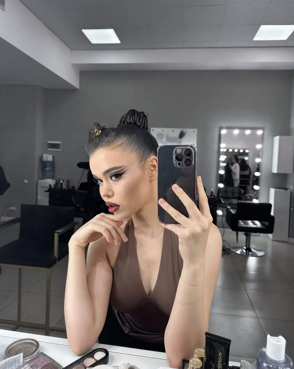 Vikсoria escort in London