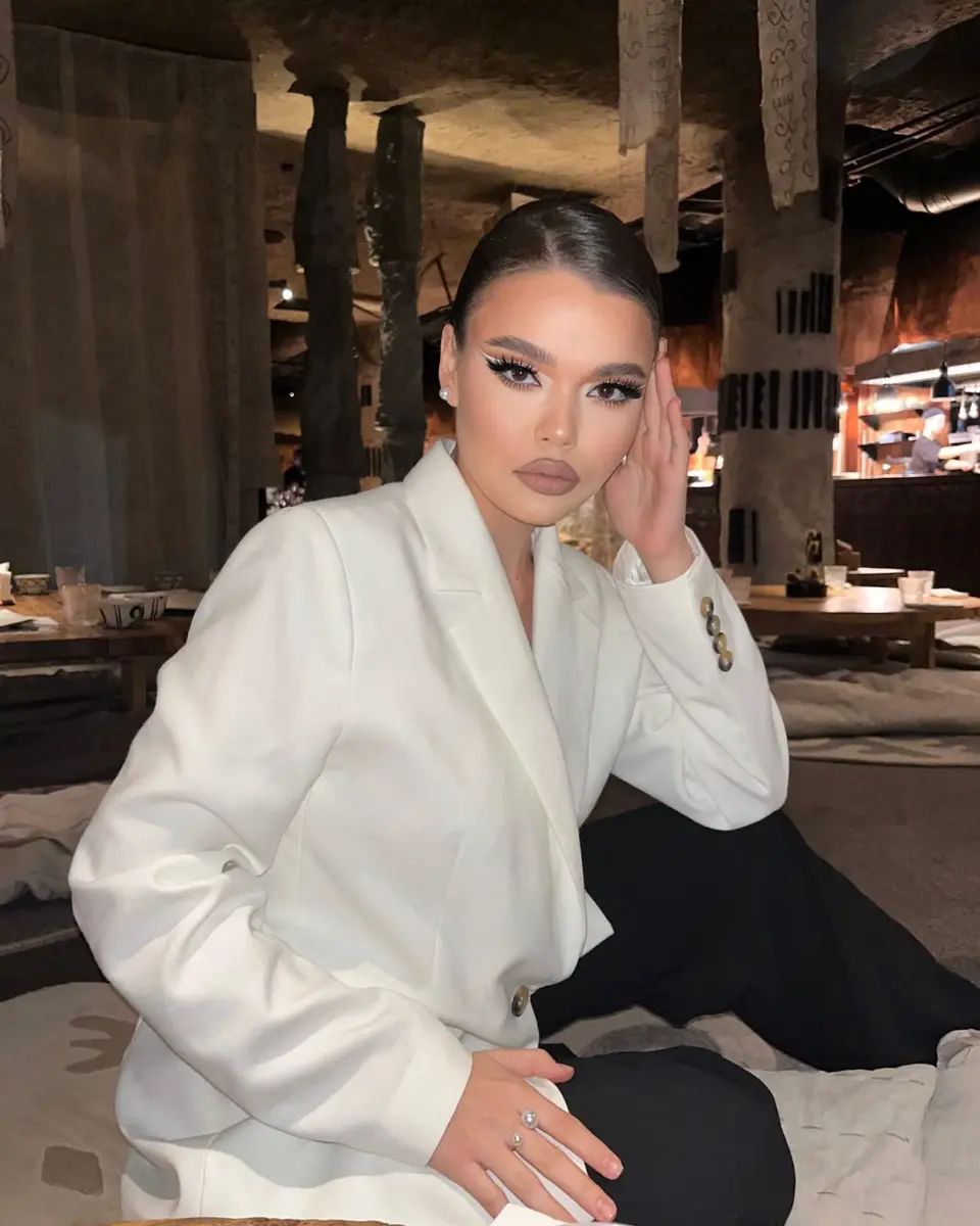 Vikсoria escort in London