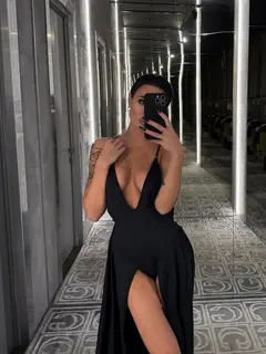 Viola escort in London