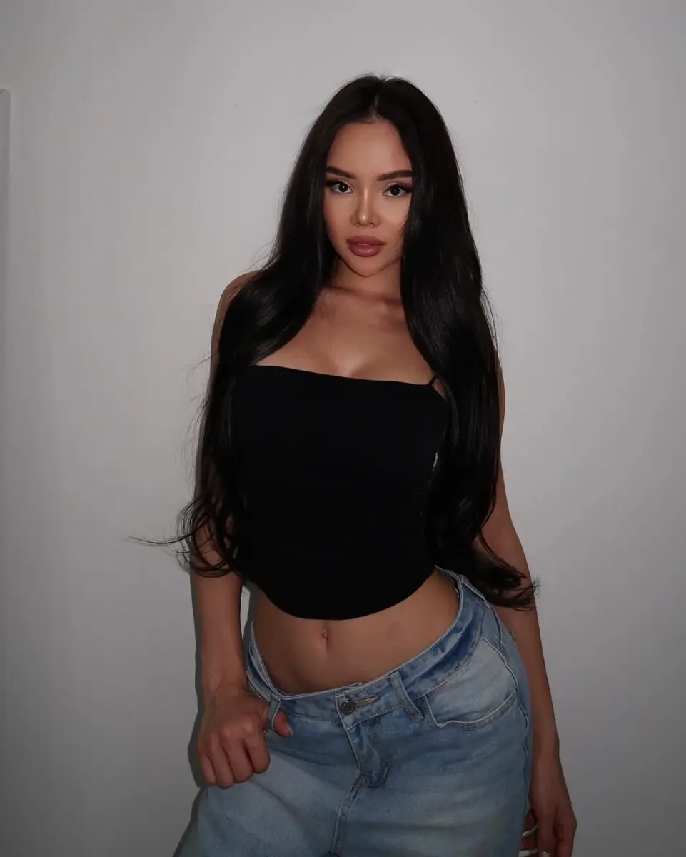 Zlata escort in London